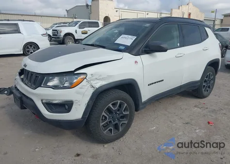 2019 Jeep Compass Trailhawk 4X4 из США, поврежденный, VIN 3C4NJDDB3KT752786